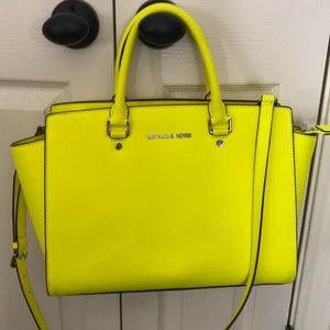 MK large Selma highlighter purse
